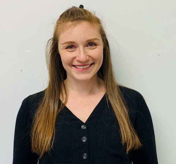 Alyssa Schneider Headshot
