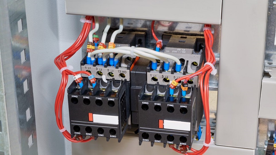 PBT Guards Against Breakdown in electrical and electronic Applications