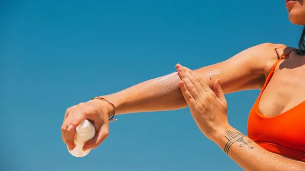 Kao Develops New UV Absorber-free Sunscreen Formulation with No White Cast