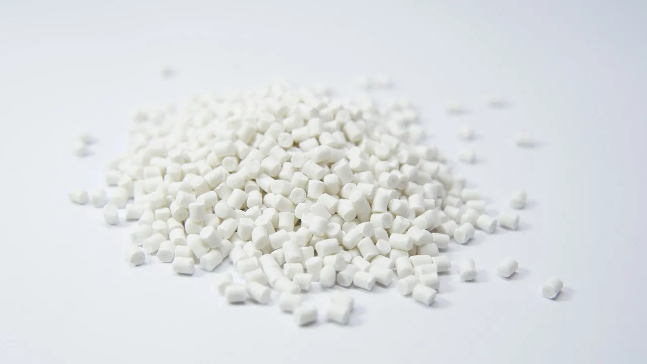 Tosaf's Special White Masterbatches Revolutionizes Extrusion Coatings