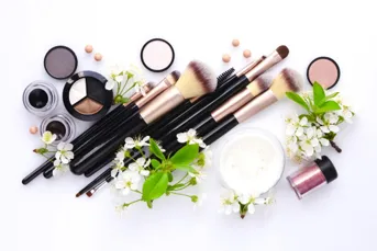 Long lasting wear sustainable color cosmetics