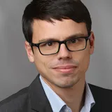 Dr. Patrick Beyer