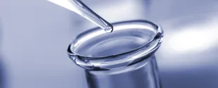 Redox chemistry for effective reduction of free monomer